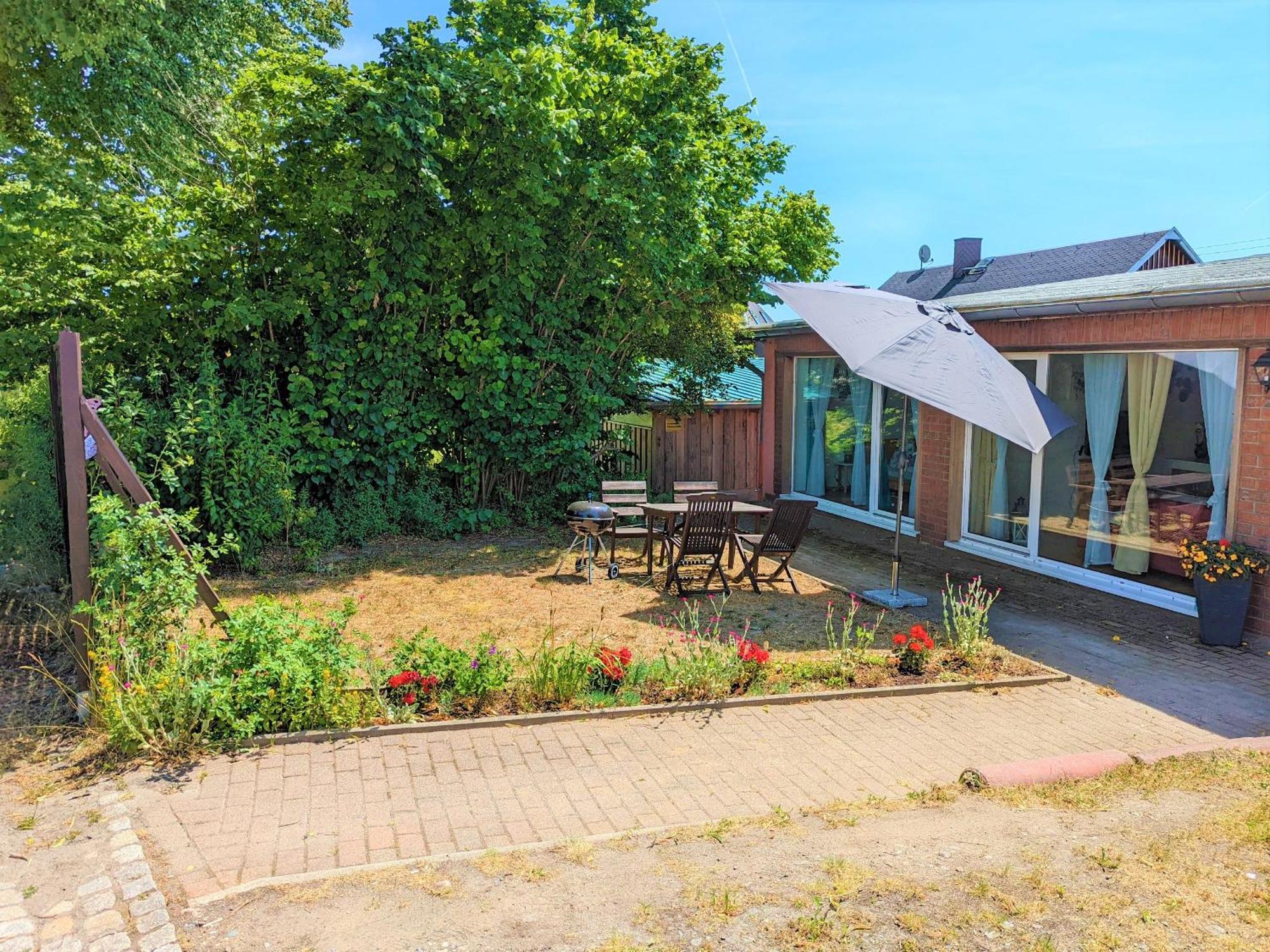 W5 - Urlaubsmagie - Wohnung Mit Grill, Terrasse & Pool Lichtenhain  Esterno foto